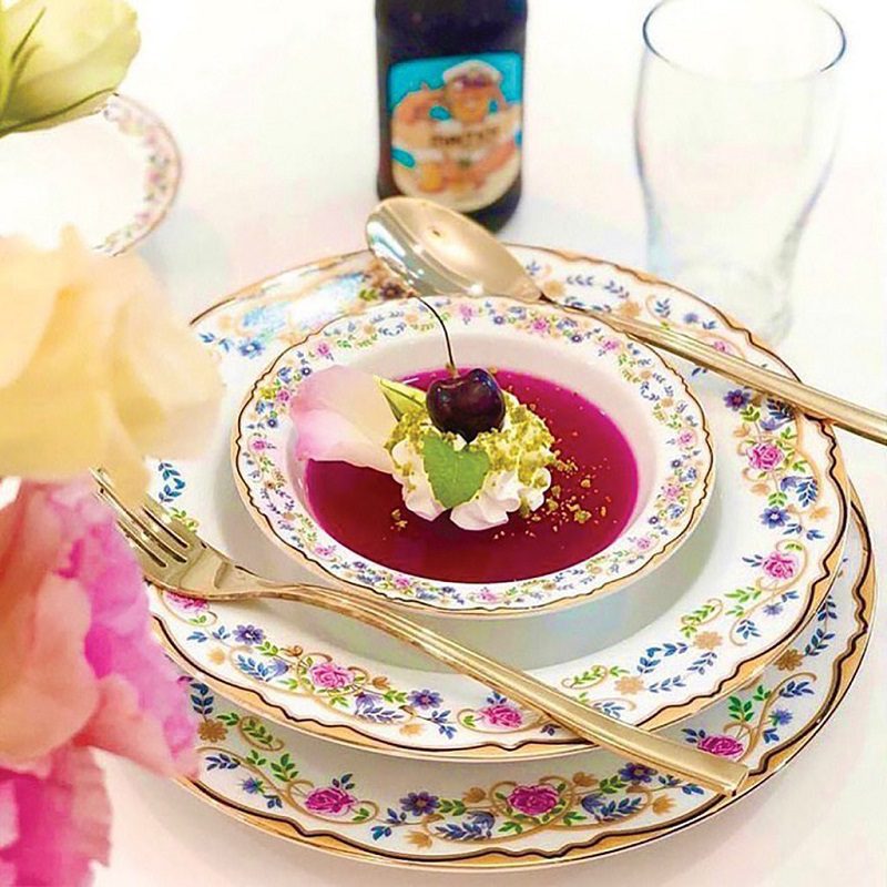 28 پارچه زرین طرح گلستان
